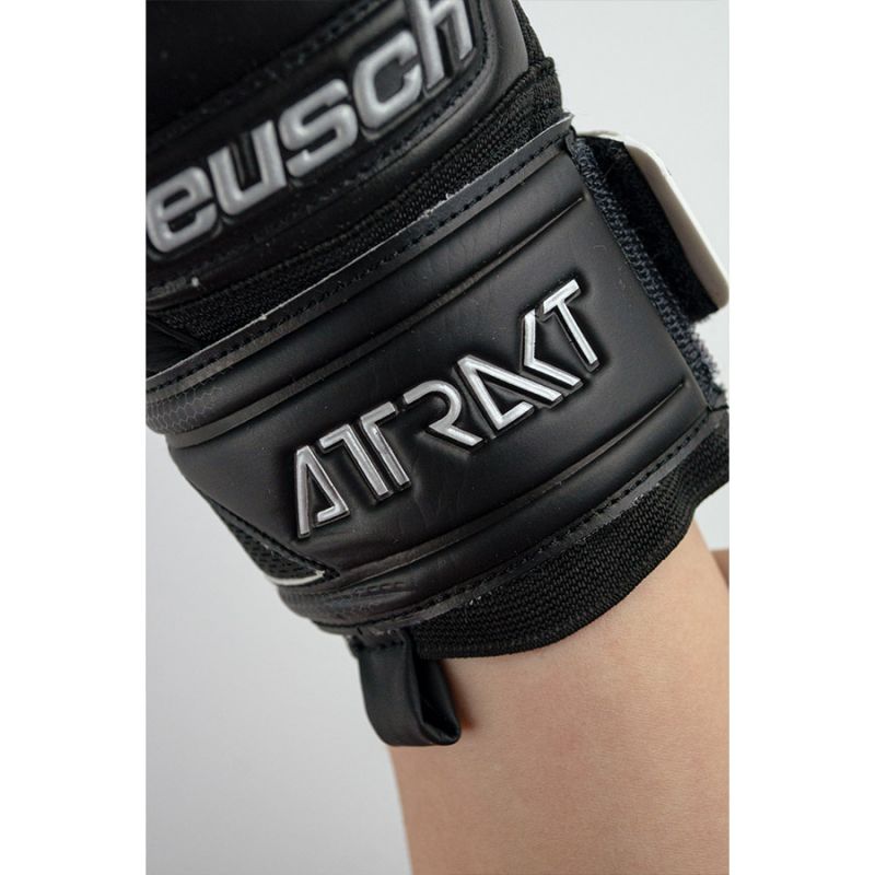 Rękawice bramkarskie Reusch Attrakt Freegel Infinity M 53 70 735 7700 - obrazek 8