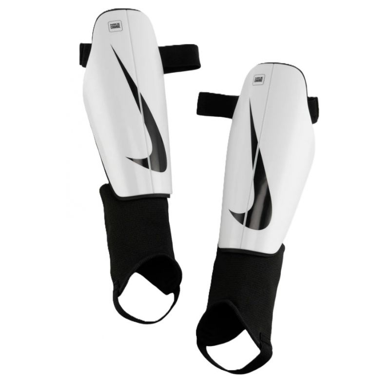 Ochraniacze piłkarskie Nike Charge DX4608-100 - obrazek 2
