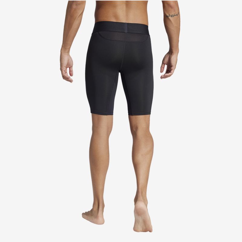 Spodenki adidas TechFit M JP1477 - obrazek 2